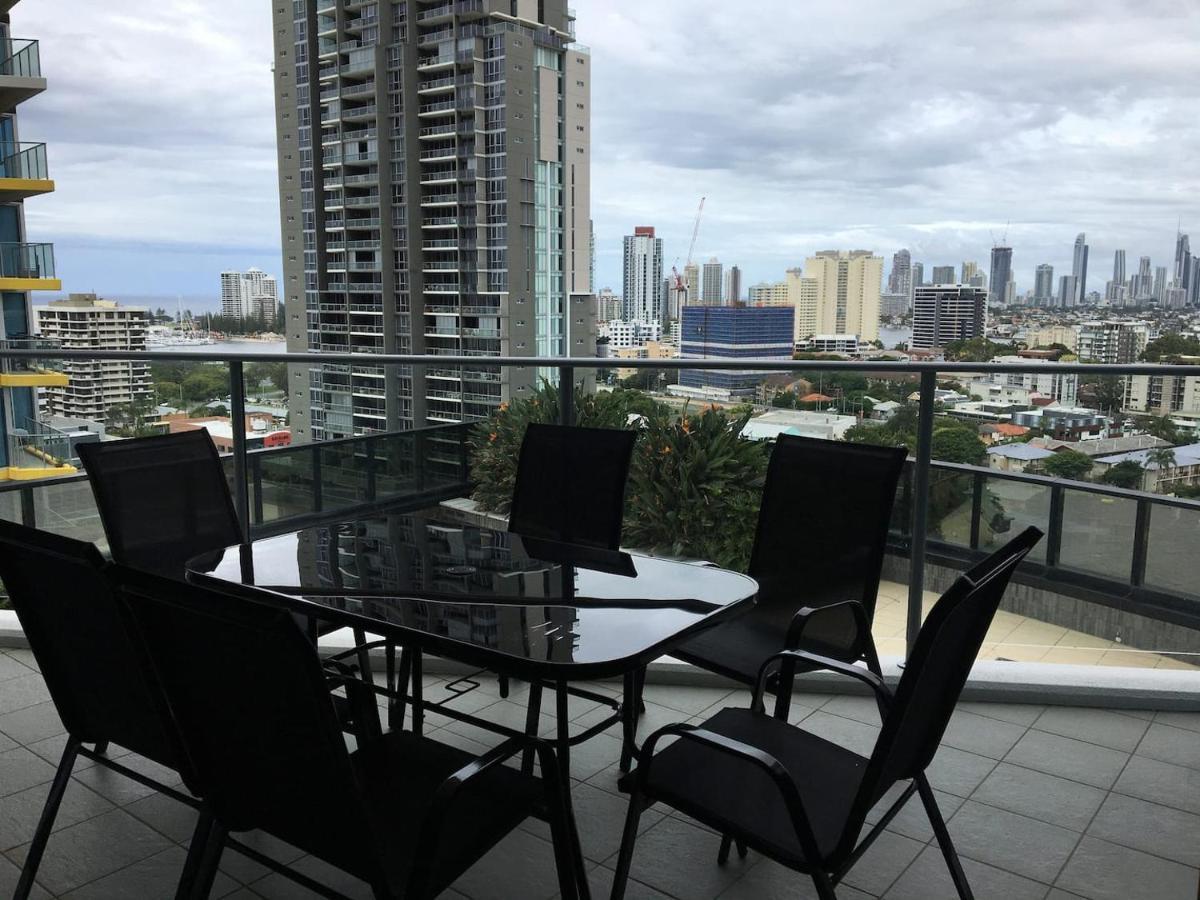 Three-Bedroom Apartment With Amazing View Near Surfers Paradise Гоулд Коуст Екстериор снимка